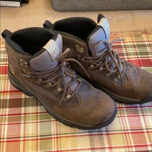 Men’s leather Timberlands hiking boots